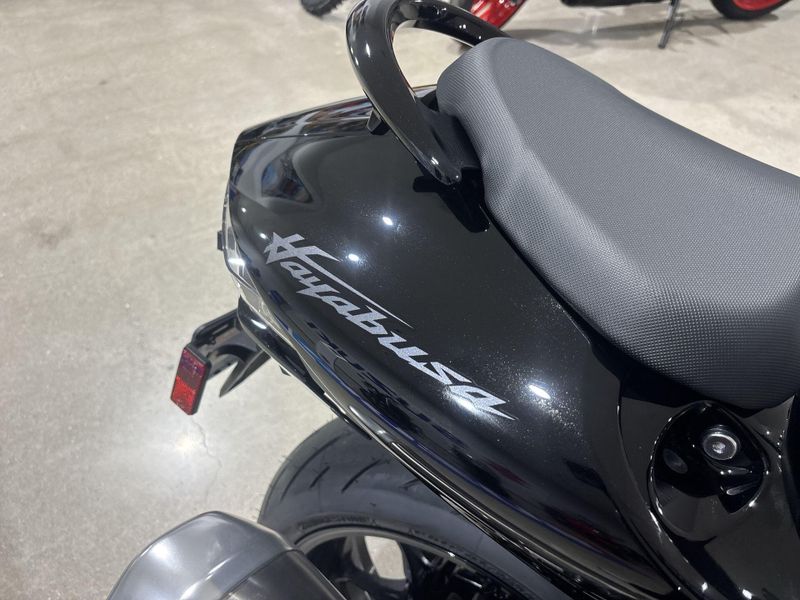New 2027 Suzuki Hayabusa Image 17