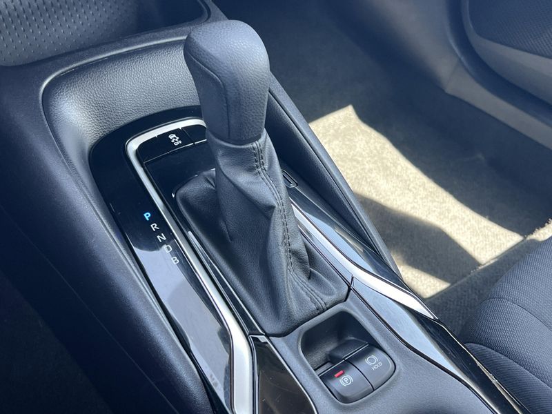 Used 2022 Toyota Corolla LEImage 17