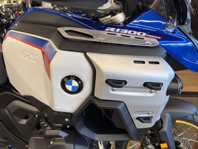 2026 BMW R 1300 GS Adventure - TROPHY - RACING BLUE METALLIC 