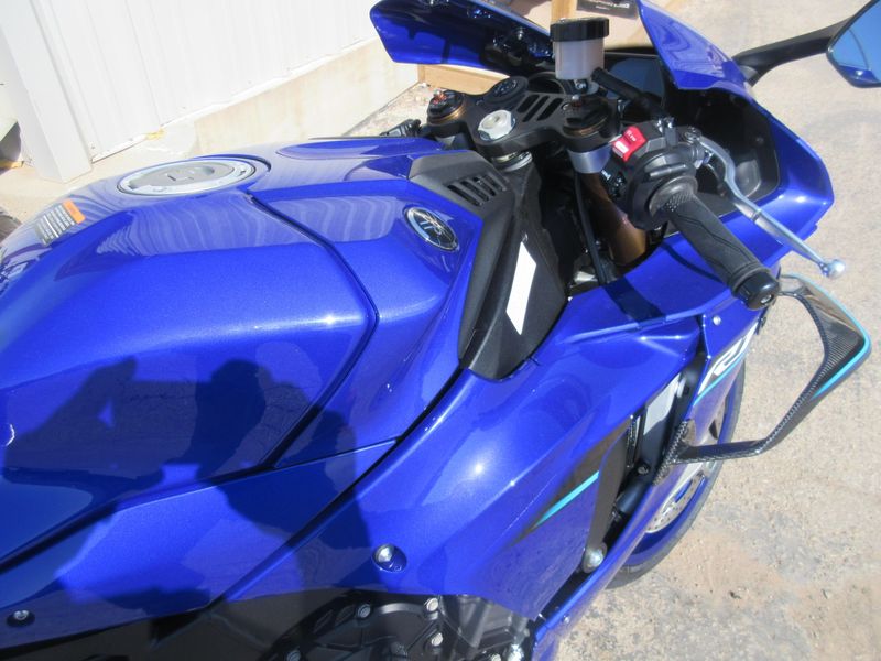 NEW 2026 YAMAHA YZF-R1 Image 18