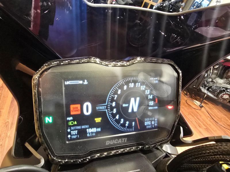 Used 2021 Ducati Streetfighter V4S Image 9