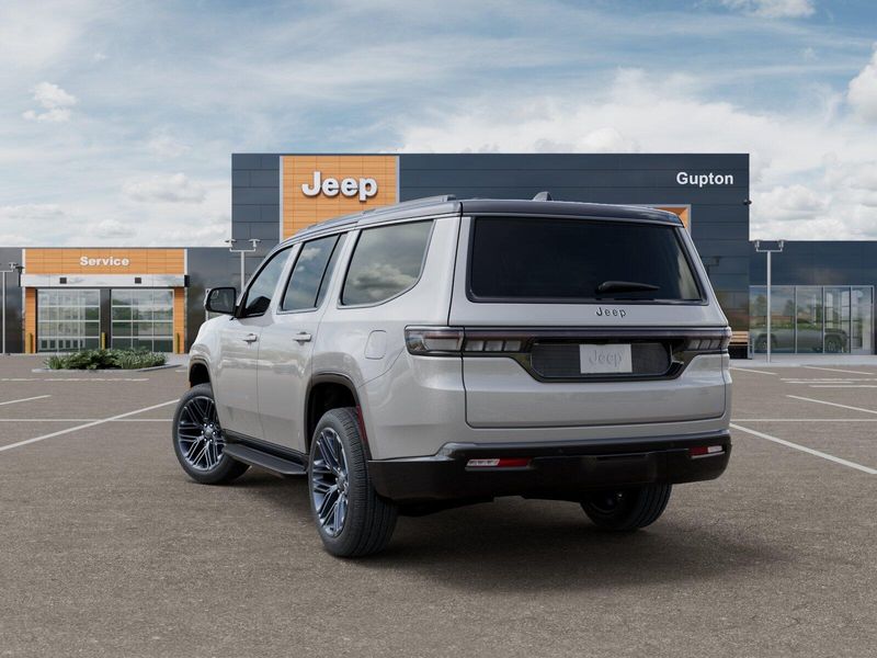 2026 Jeep Grand Wagoneer 85th Anniversary Edition 4x4Image 29