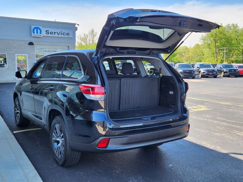 Used 2019 Toyota Highlander LE