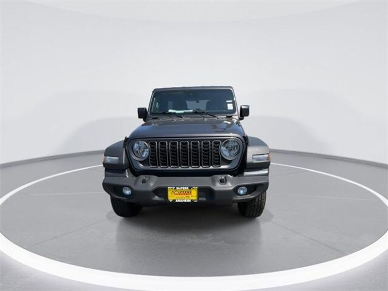 2025 Jeep Wrangler Unlimited Sport S photo 3