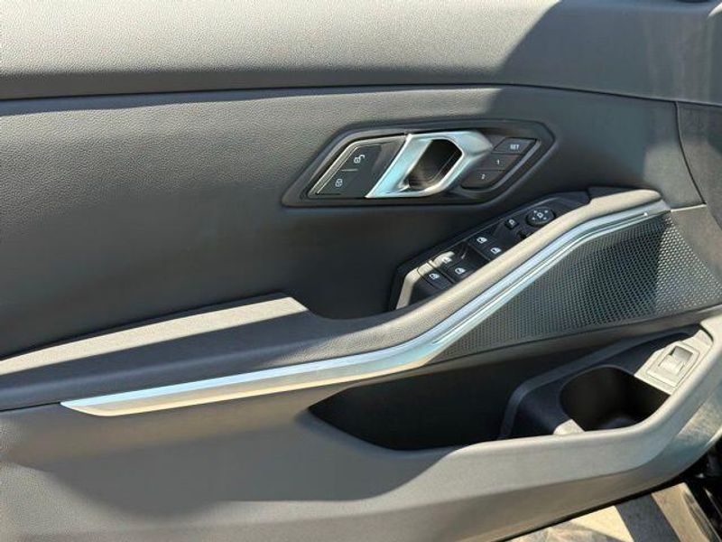 Used 2025 BMW 3 Series 330iImage 18