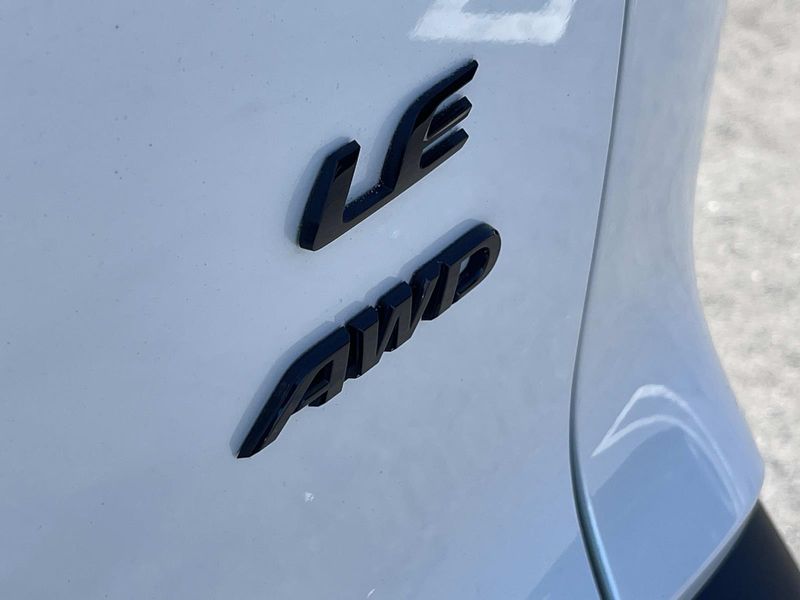 Used 2022 Toyota Corolla Cross LE 4WD (Natl)