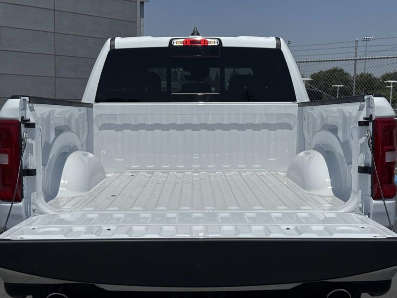 New 2026 RAM 1500 Tradesman Crew Cab 4x4 5'7' Box