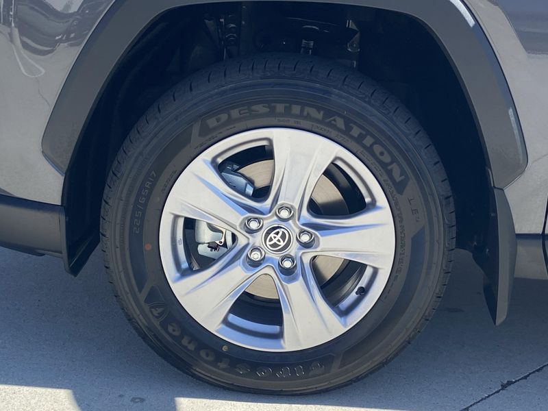 New 2025 Toyota RAV4 Hybrid XLEImage 8