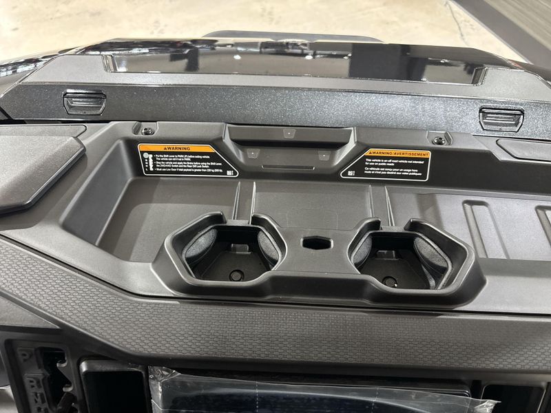New 2026 Can-Am DEFENDER MAX XT HD11 WITH 10.25 IN. INFOTAINMENT Image 30