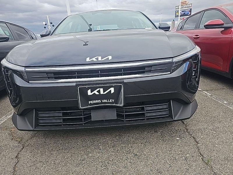 New 2026 Kia K4 LXImage 8