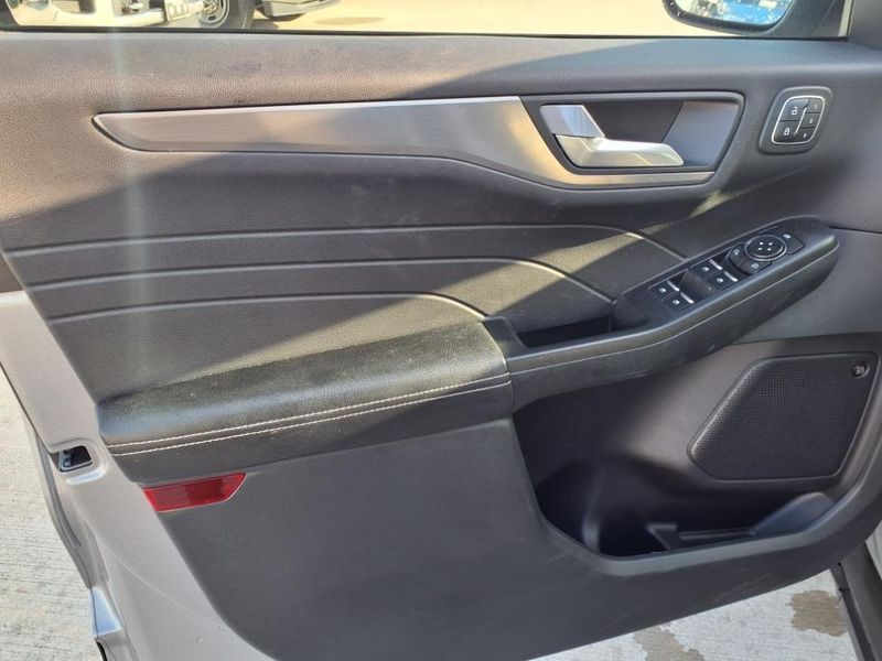 Used 2021 Ford Escape Hybrid TitaniumImage 20