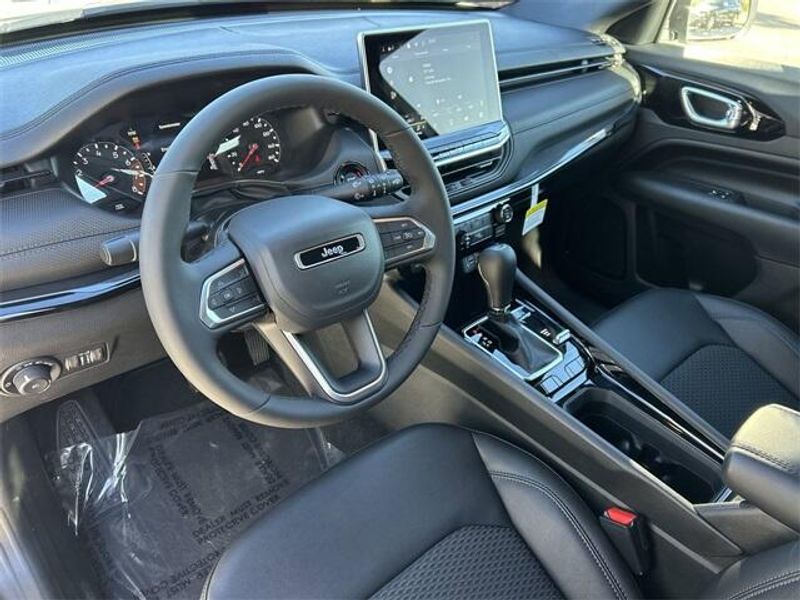 New 2026 Jeep Compass Latitude Altitude 4x4Image 15
