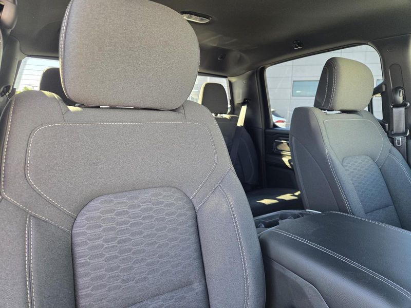 New 2026 RAM 1500 Big Horn Crew Cab 4x2 5'7' Box