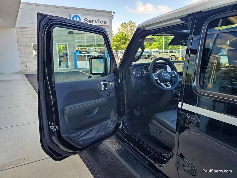 New 2026 Jeep Wrangler 4-door Sahara