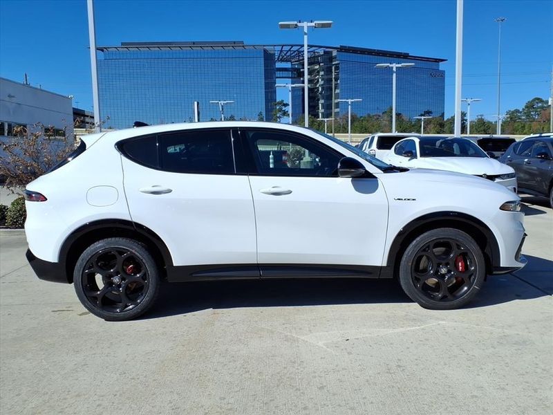 New 2026 Alfa Romeo Tonale Veloce AwdImage 5