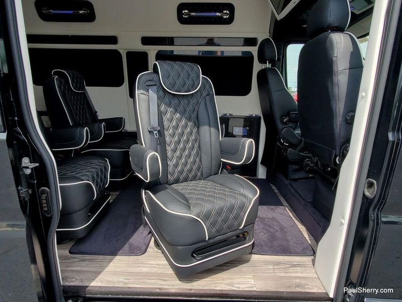 2024 RAM Promaster 2500 Slt+ Window Van High Roof 159
