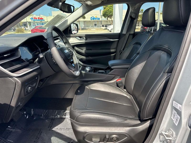 New 2022 Jeep Grand Cherokee 4xe Limited 4x4