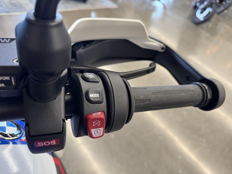 2025 BMW R 1300 GS - TROPHY - RACING BLUE METALLIC