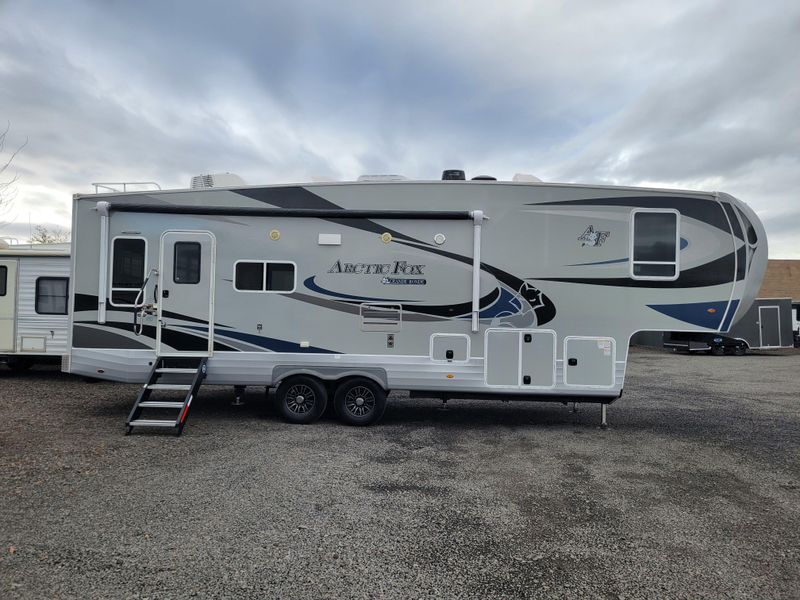 Used 2020 NORTHWOOD MFG ARCTIC FOX 29-5T Image 2