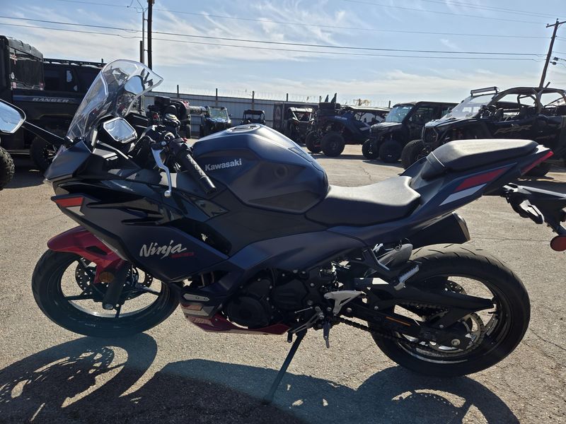 USED 2026 KAWASAKI NINJA 500 SE ABS Image 4