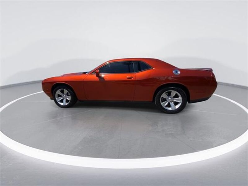 2021 Dodge Challenger SXTImage 5