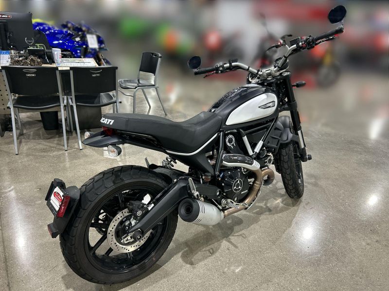 Used 2023 Ducati SCRAMBLER 800 ICON DARK Image 14