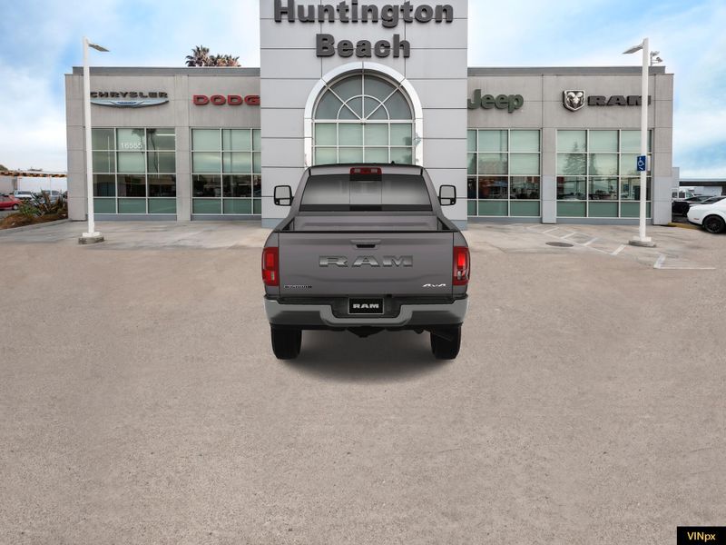 2025 RAM 3500 Big Horn Crew Cab 4x4Image 4