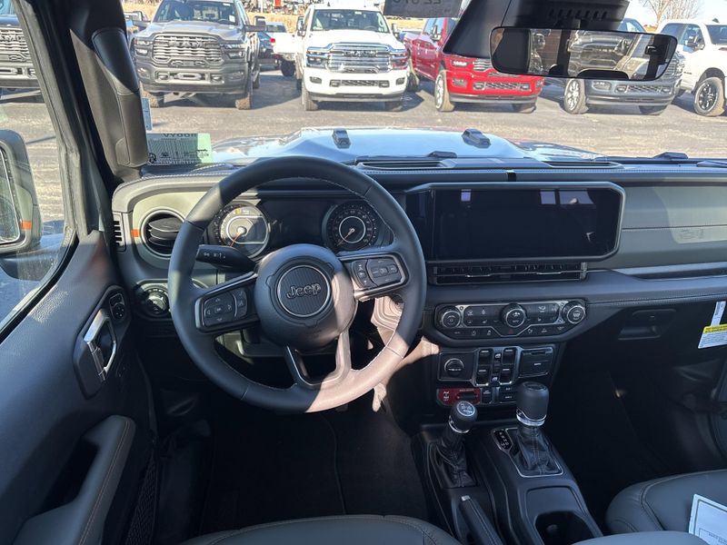 New 2026 Jeep Gladiator Mojave X 4x4Image 19