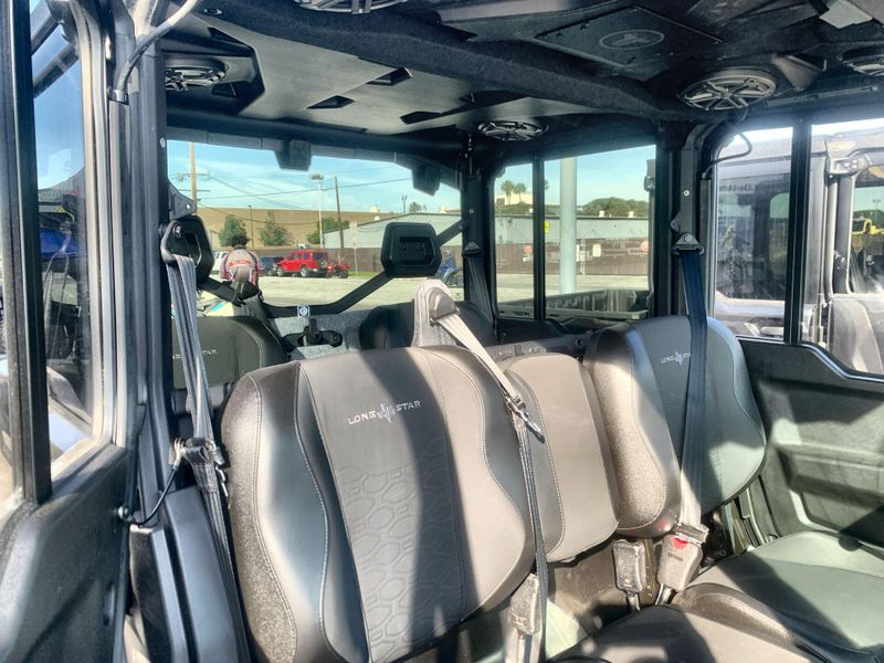 New 2025 Can-Am DEFENDER MAX LONE STAR CAB HD10 Image 17