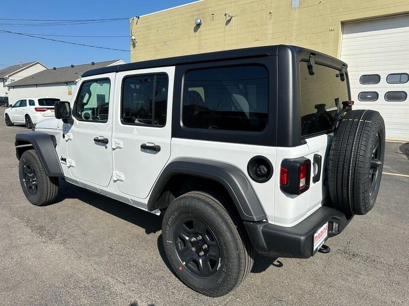 2025 Jeep Wrangler 4-door SportImage 10