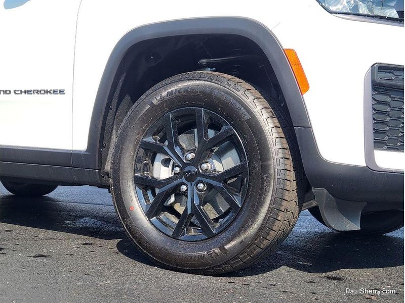 New 2026 Jeep Grand Cherokee L Laredo Altitude 4x4