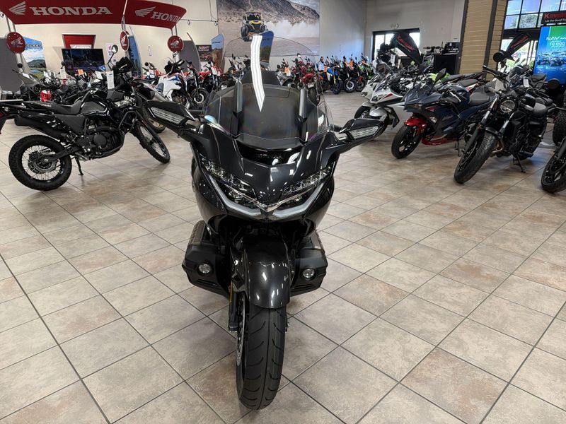 New 2026 Honda GOLDWING TOUR DCT Image 12