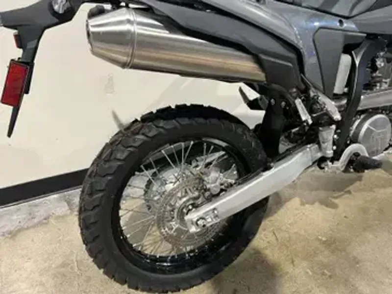 New 2025 Suzuki DR-Z4S Image 14