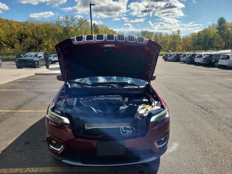 Used 2019 Jeep Cherokee LimitedImage 21