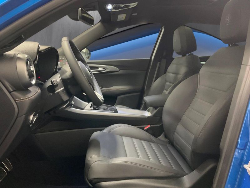 New 2026 Alfa Romeo Tonale Sprint AwdImage 3