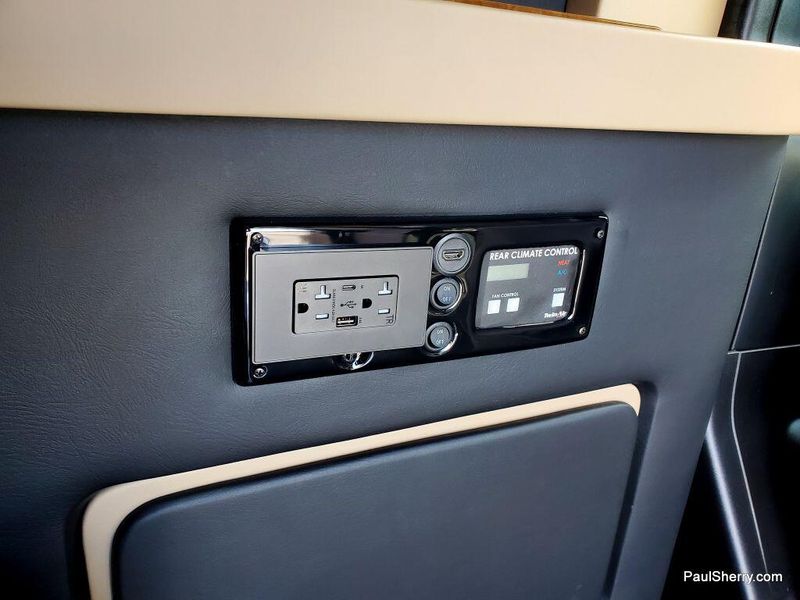 2024 Ram ProMaster 2500 Window Van photo 15