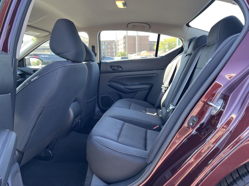 2024 Nissan Altima 2.5 SV photo 28