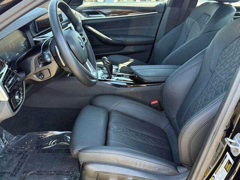 Used 2023 BMW 5 Series 530e iPerformanceImage 19