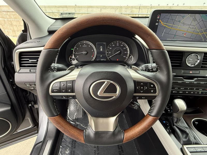 2022 Lexus RX 350Image 24