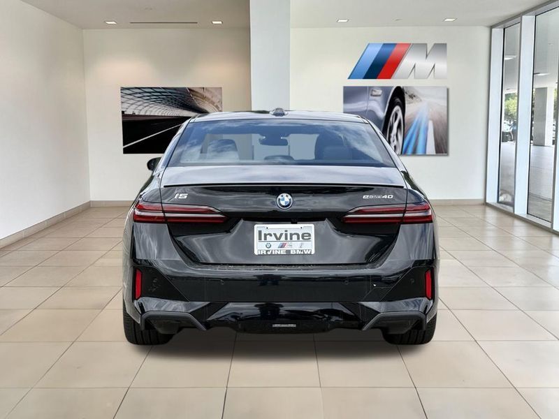 2025 BMW i5 eDrive40Image 7