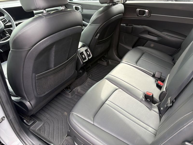 Used 2024 Kia Sorento SImage 17