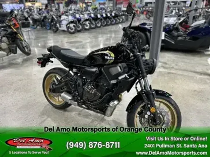 New 2025 Yamaha XSR700 Image 5