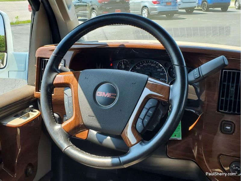 2020 GMC Savana Cargo Image 40
