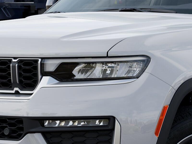 New 2026 Jeep Grand Cherokee L Limited 4x4Image 10