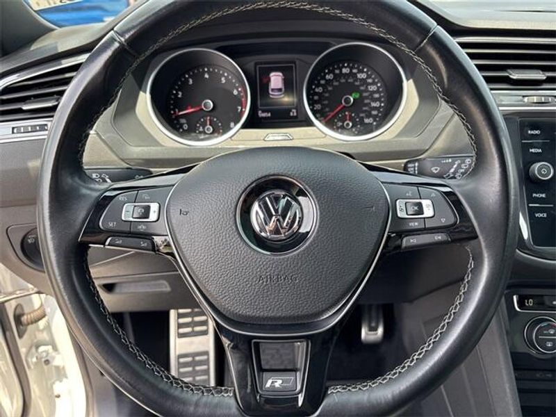 2021 Volkswagen Tiguan 2.0T SE R-Line BlackImage 23