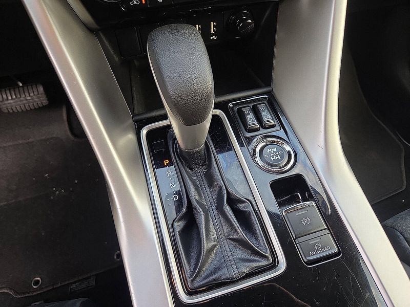2024 Mitsubishi Eclipse Cross SE photo 29