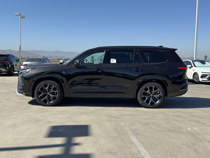 New 2026 Lexus TX 500h F SPORT Performance PremiumImage 6