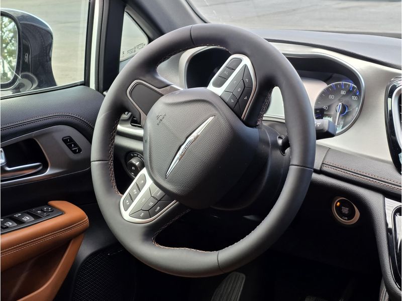 Used 2026 Chrysler Pacifica Pinnacle