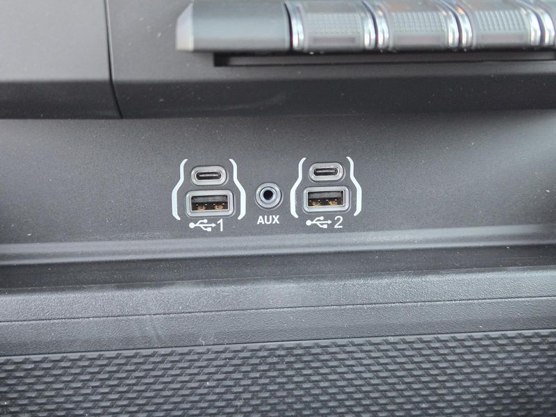 New 2026 RAM 1500 Big Horn Crew Cab 4x2 5'7' Box