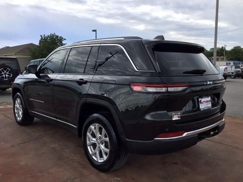 Used 2023 Jeep Grand Cherokee LimitedImage 3